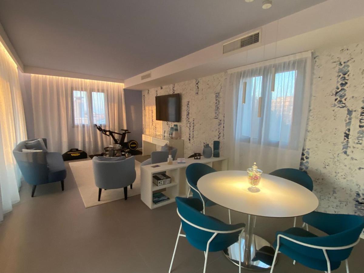 Demo Hotel Design Emotion Rimini Eksteriør bilde